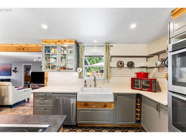 3907 Ne RANCHO Dr, Vancouver, WA 98682