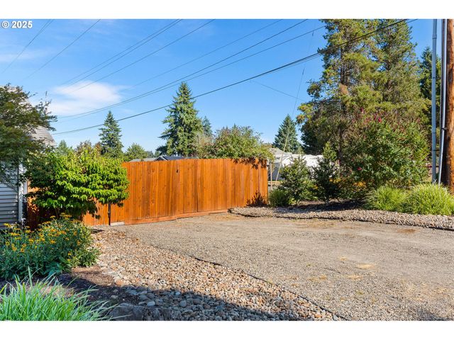 3907 Ne RANCHO Dr, Vancouver, WA 98682