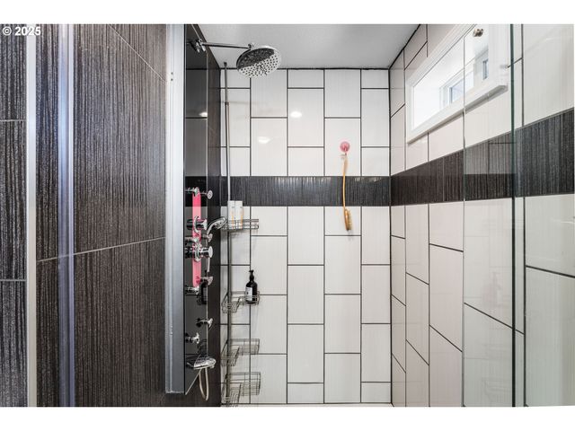 3907 Ne RANCHO Dr, Vancouver, WA 98682