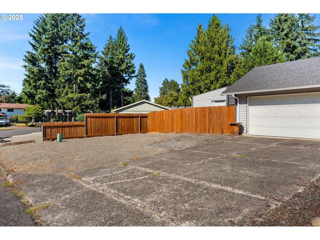 3907 Ne RANCHO Dr, Vancouver, WA 98682