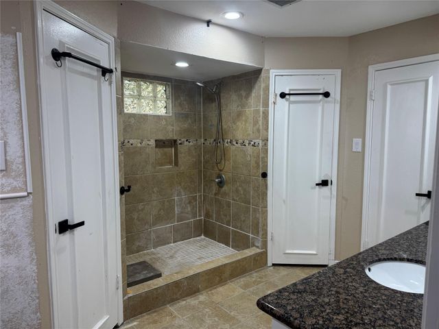 8407 Windy Cove Court, Houston, TX 77095