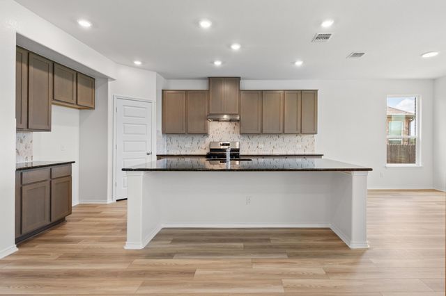 3810 Riardo DR, Round Rock, TX 78665