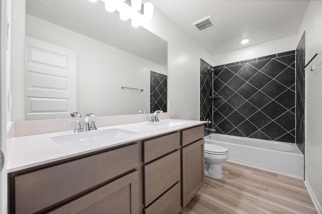 3810 Riardo DR, Round Rock, TX 78665