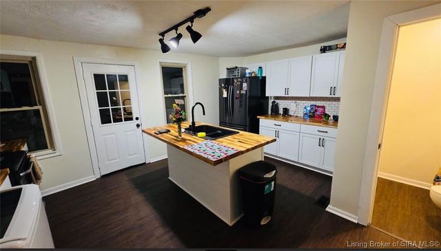 715 walnut Street, Madison, IN 47250