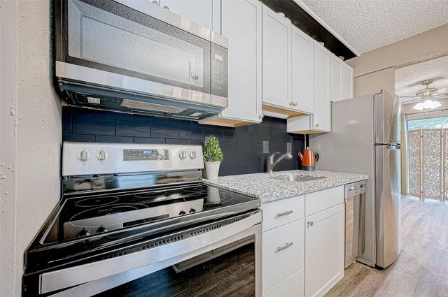 12900 Walden Road 819H, Montgomery, TX 77356