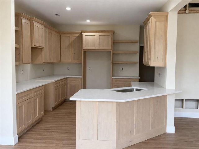 206 Constitution Lane, East Lynne, MO 64743