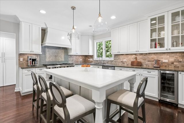 1140 Oakley Avenue, Winnetka, IL 60093