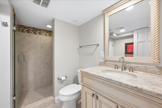 1140 Oakley Avenue, Winnetka, IL 60093