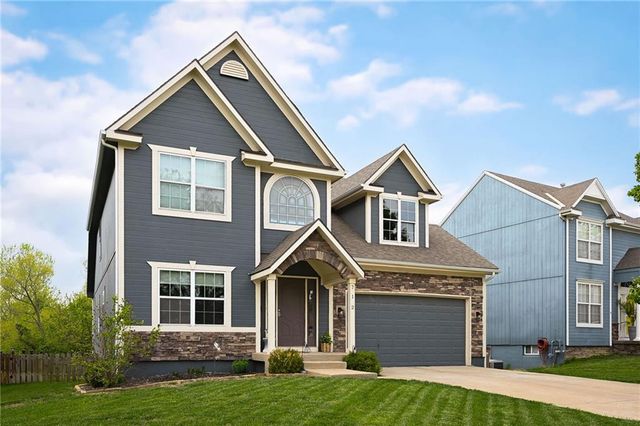712 S Adams Street, Raymore, MO 64083