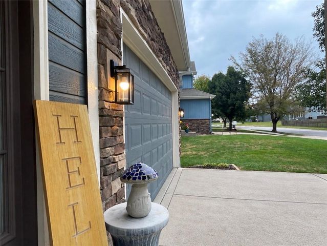 712 S Adams Street, Raymore, MO 64083