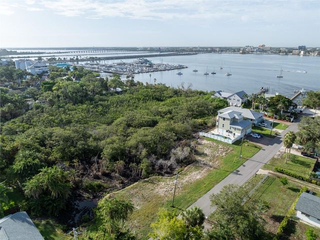 13TH AVENUE W, Palmetto, FL 34221