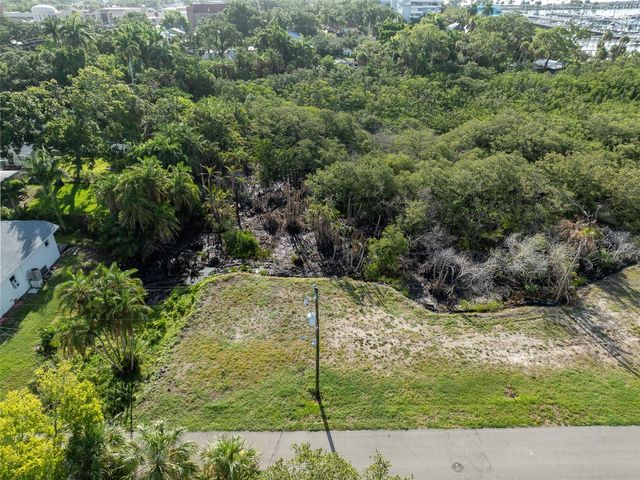 13TH AVENUE W, Palmetto, FL 34221