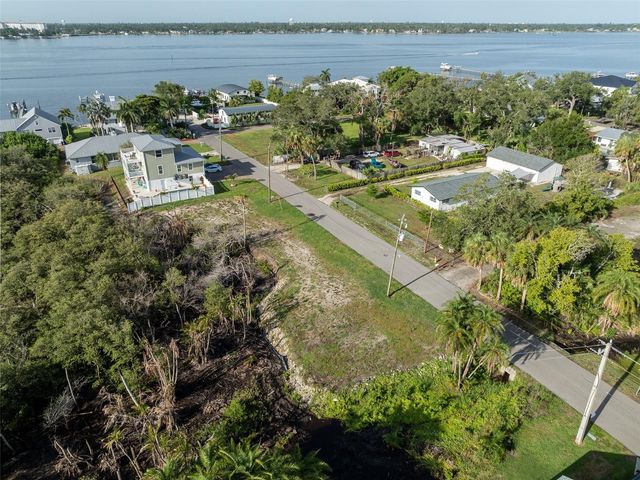 13TH AVENUE W, Palmetto, FL 34221