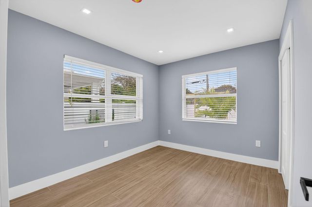 341 SE 3rd Avenue, Delray Beach, FL 33483