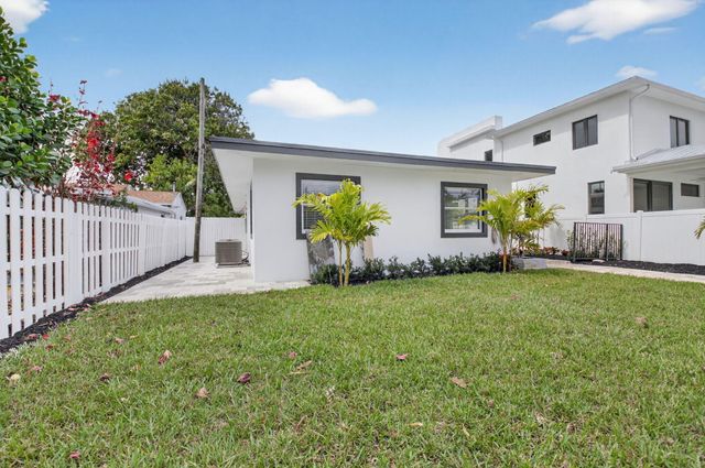 341 SE 3rd Avenue, Delray Beach, FL 33483