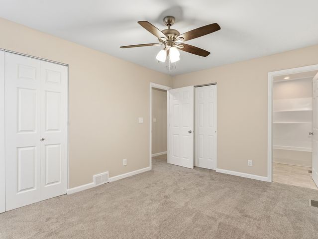 105 Blackhawk Drive, Minooka, IL 60447