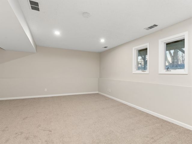 105 Blackhawk Drive, Minooka, IL 60447