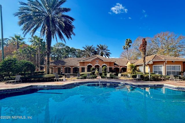 610 FAIRWAY Drive 207, St. Augustine, FL 32084
