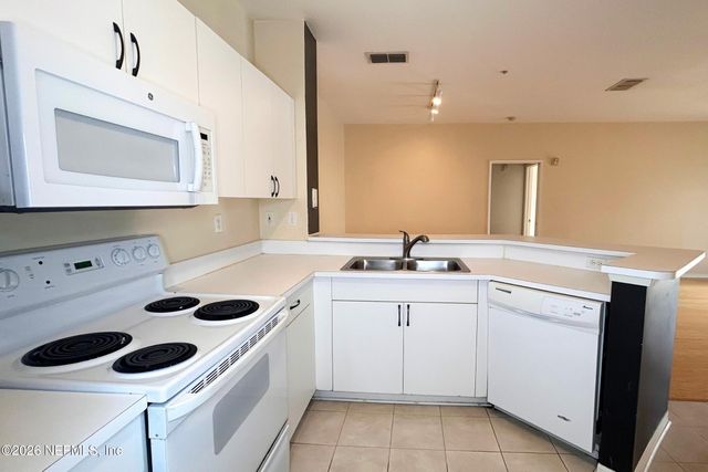 610 FAIRWAY Drive 207, St. Augustine, FL 32084