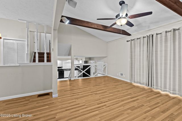 8016 Cortland Dr, Louisville, KY 40228