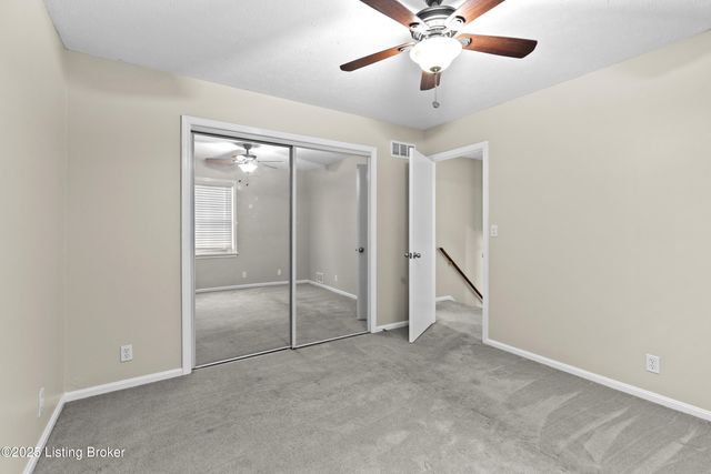 8016 Cortland Dr, Louisville, KY 40228