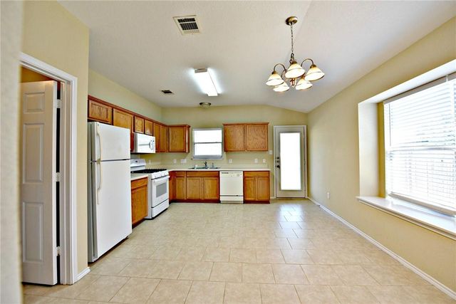 1110 Henderson DR, Leander, TX 78641