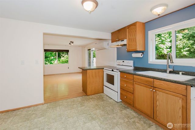 2673 Harold Drive SE, Port Orchard, WA 98366