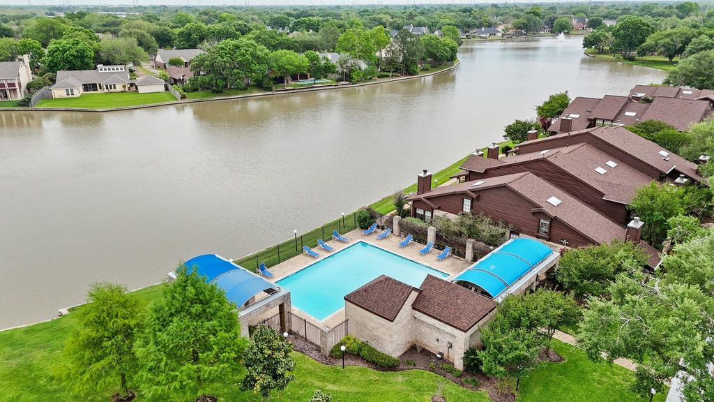 2611 Grants Lake Boulevard 222, Sugar Land, TX 77479