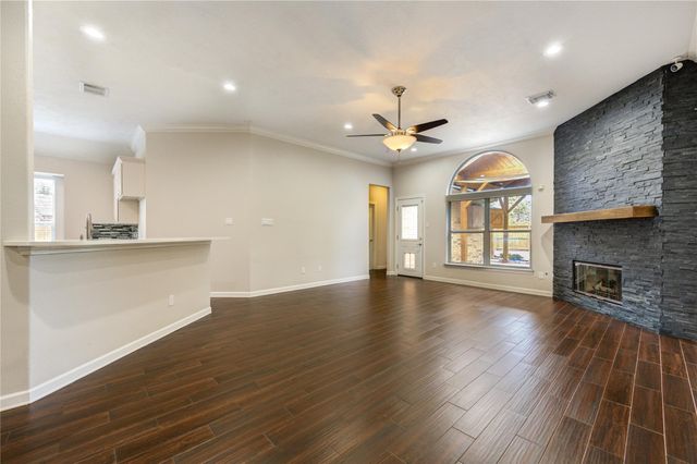 226 Rolling Springs Lane, Dickinson, TX 77539