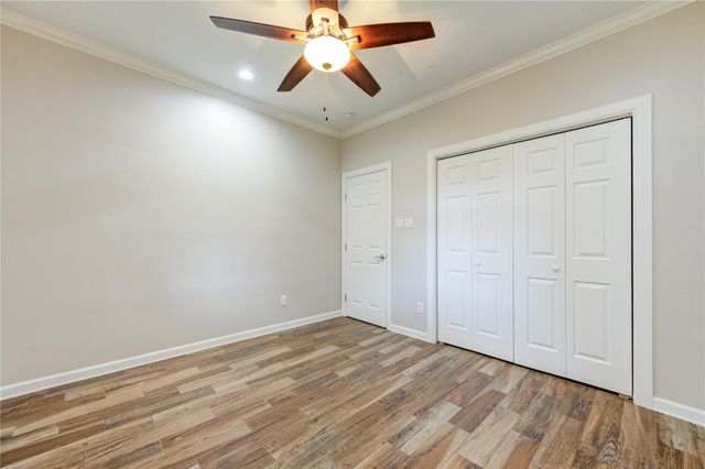226 Rolling Springs Lane, Dickinson, TX 77539