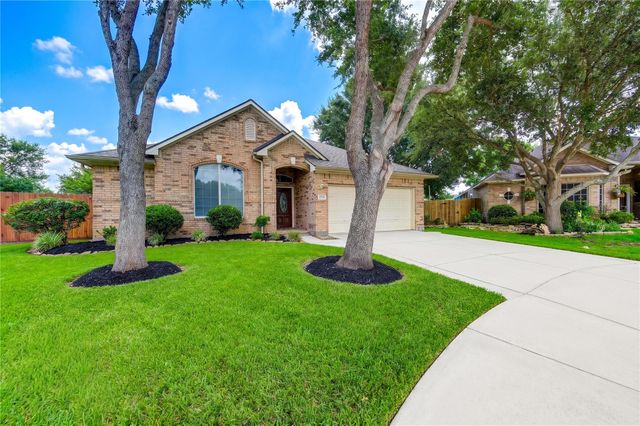 226 Rolling Springs Lane, Dickinson, TX 77539