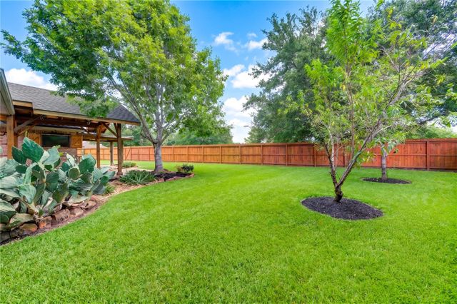 226 Rolling Springs Lane, Dickinson, TX 77539