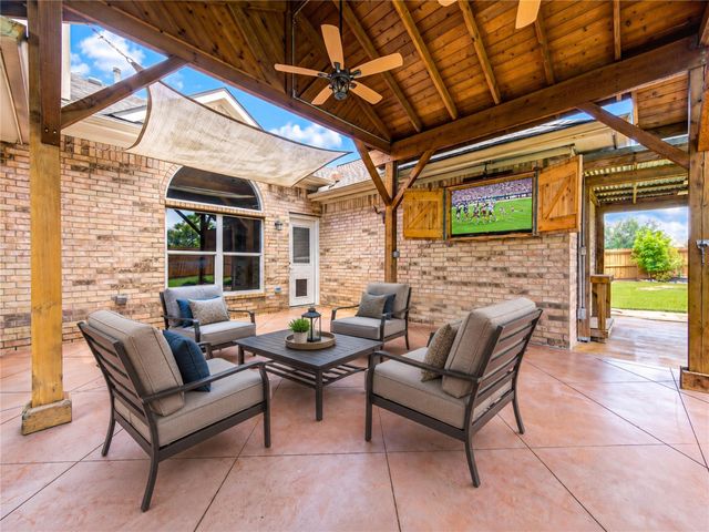 226 Rolling Springs Lane, Dickinson, TX 77539