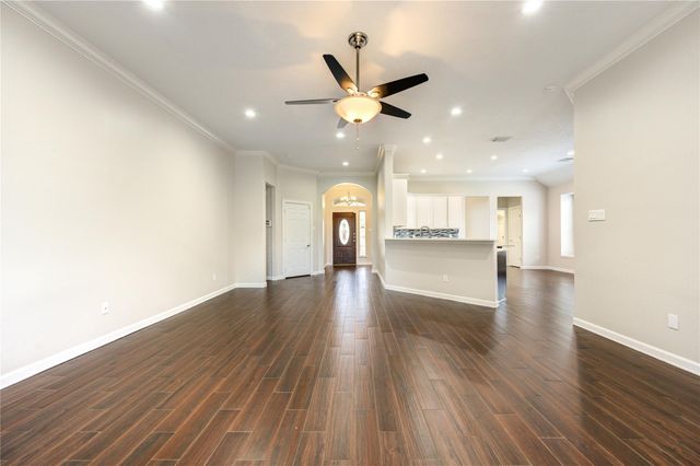 226 Rolling Springs Lane, Dickinson, TX 77539