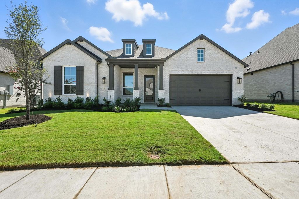 513 Lavender Drive, Van Alstyne, TX 75495