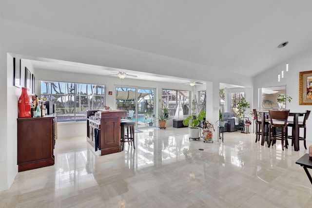 2354 Saratoga Bay Drive, West Palm Beach, FL 33409
