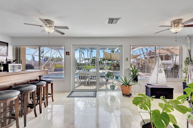 2354 Saratoga Bay Drive, West Palm Beach, FL 33409