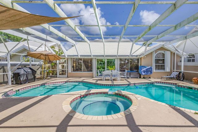 2354 Saratoga Bay Drive, West Palm Beach, FL 33409
