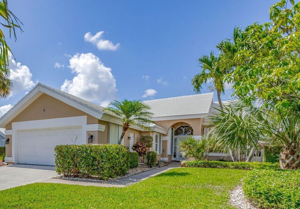 2354 Saratoga Bay Drive, West Palm Beach, FL 33409