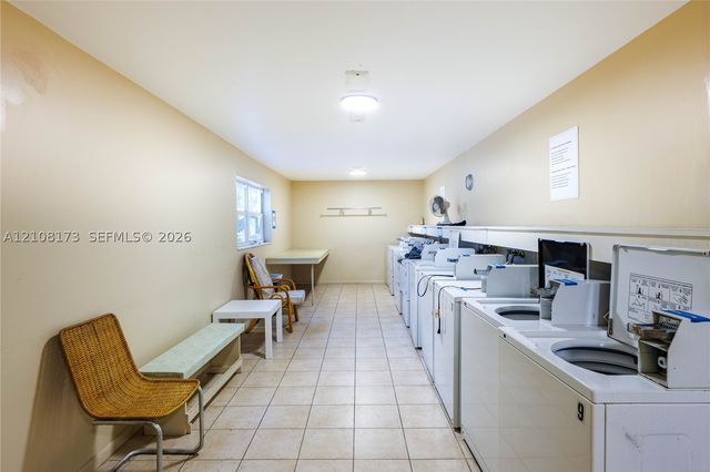 4750 NW 22nd Ct 211, Lauderhill, FL 33313