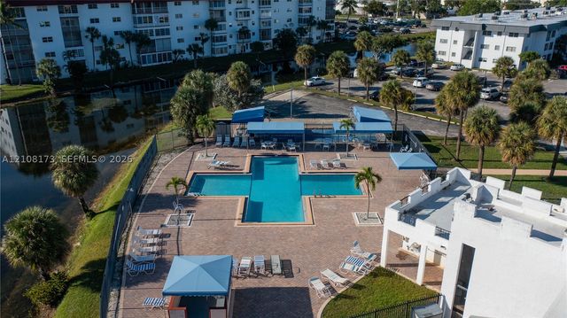 4750 NW 22nd Ct 211, Lauderhill, FL 33313