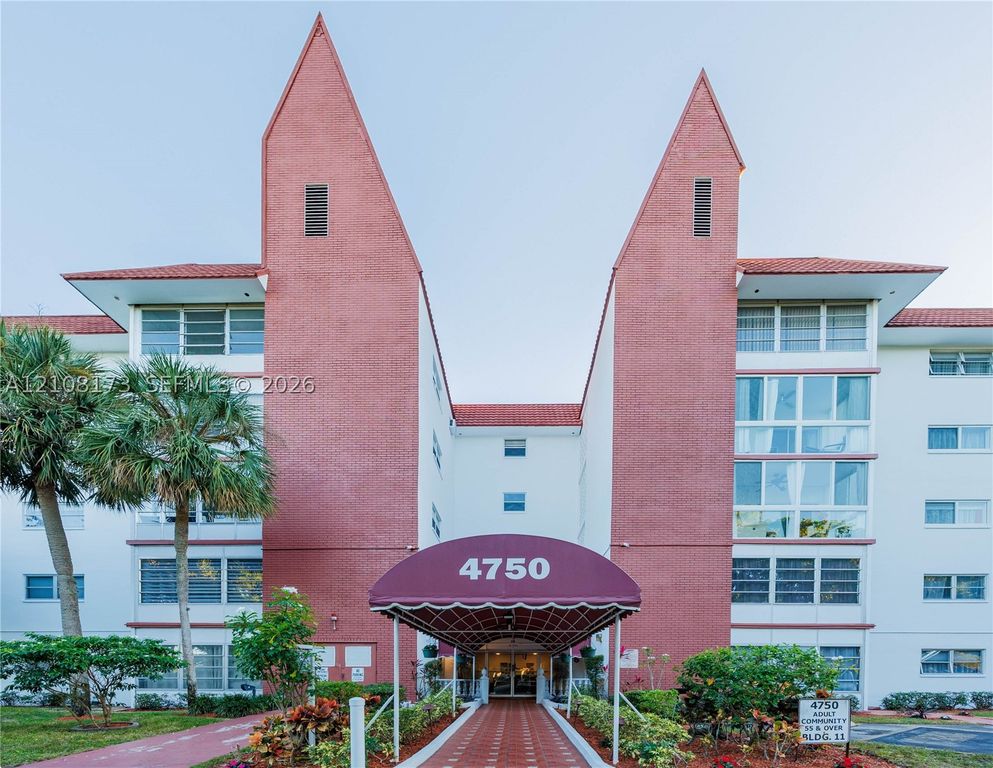 4750 NW 22nd Ct 211, Lauderhill, FL 33313