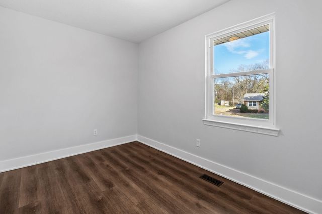 6933 Love Lane, Hixson, TN 37343