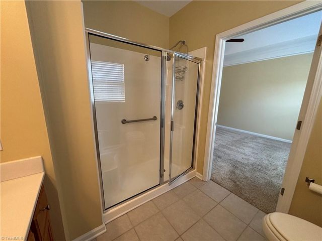 6815 Hanesbrook Circle 304, Clemmons, NC 27012