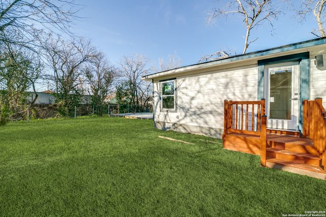 1414 Burleson, San Antonio, TX 78202