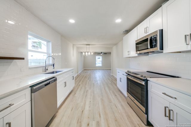 1414 Burleson, San Antonio, TX 78202