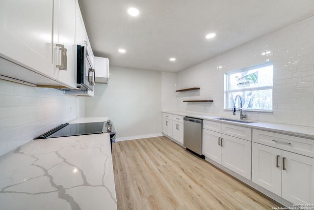 1414 Burleson, San Antonio, TX 78202