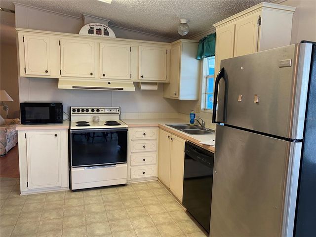 701 RIVERVIEW CIRCLE, North Port, FL 34287