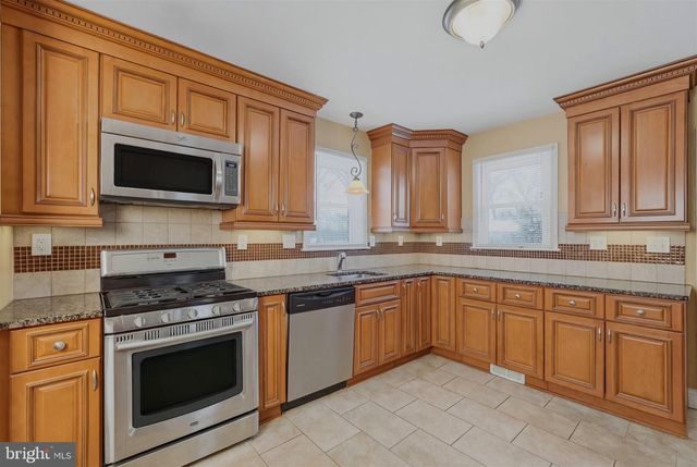 412 DELAWARE AVE, Wilmington, DE 19803