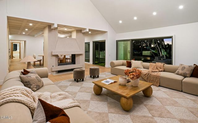 9617 Oak Pass Road, Beverly Hills, CA 90210